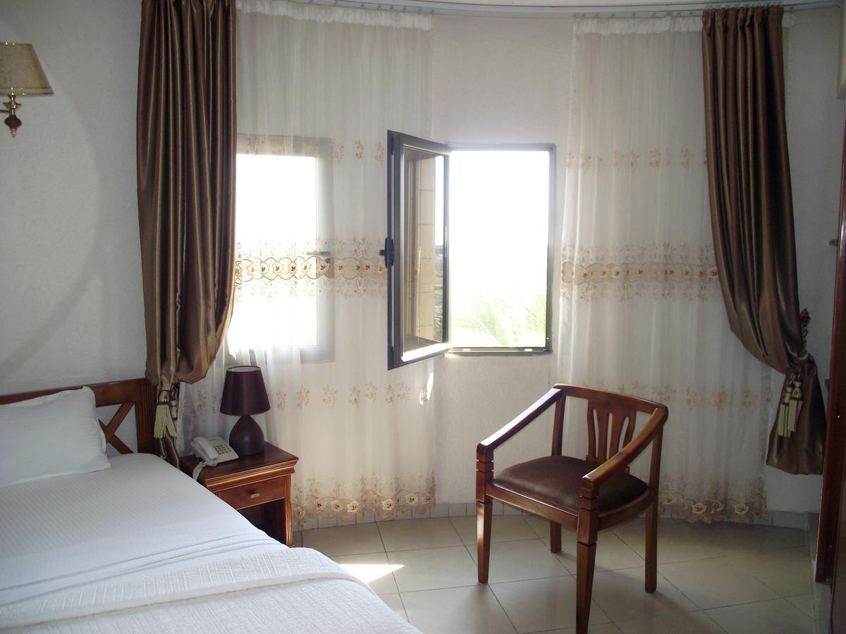 Hotel Ghis Palace Baguida Buitenkant foto