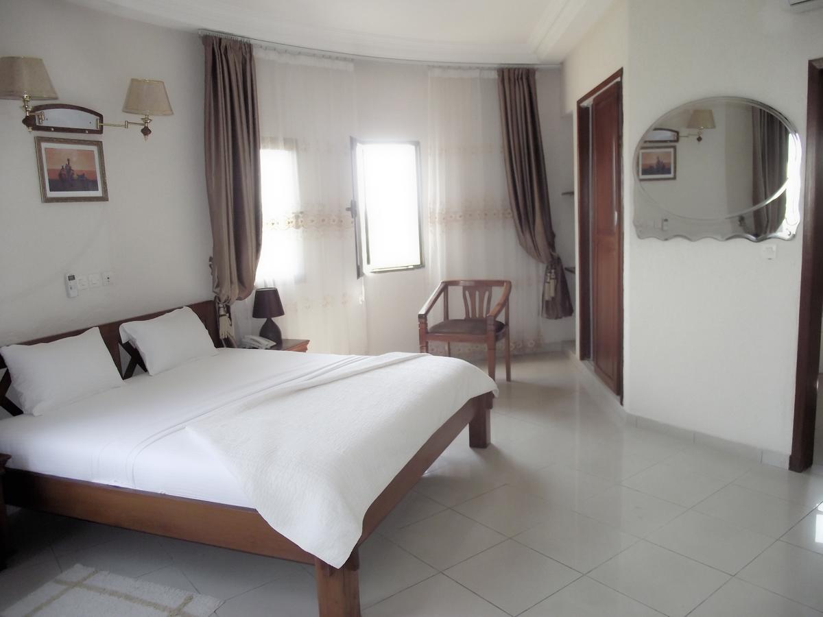 Hotel Ghis Palace Baguida Buitenkant foto